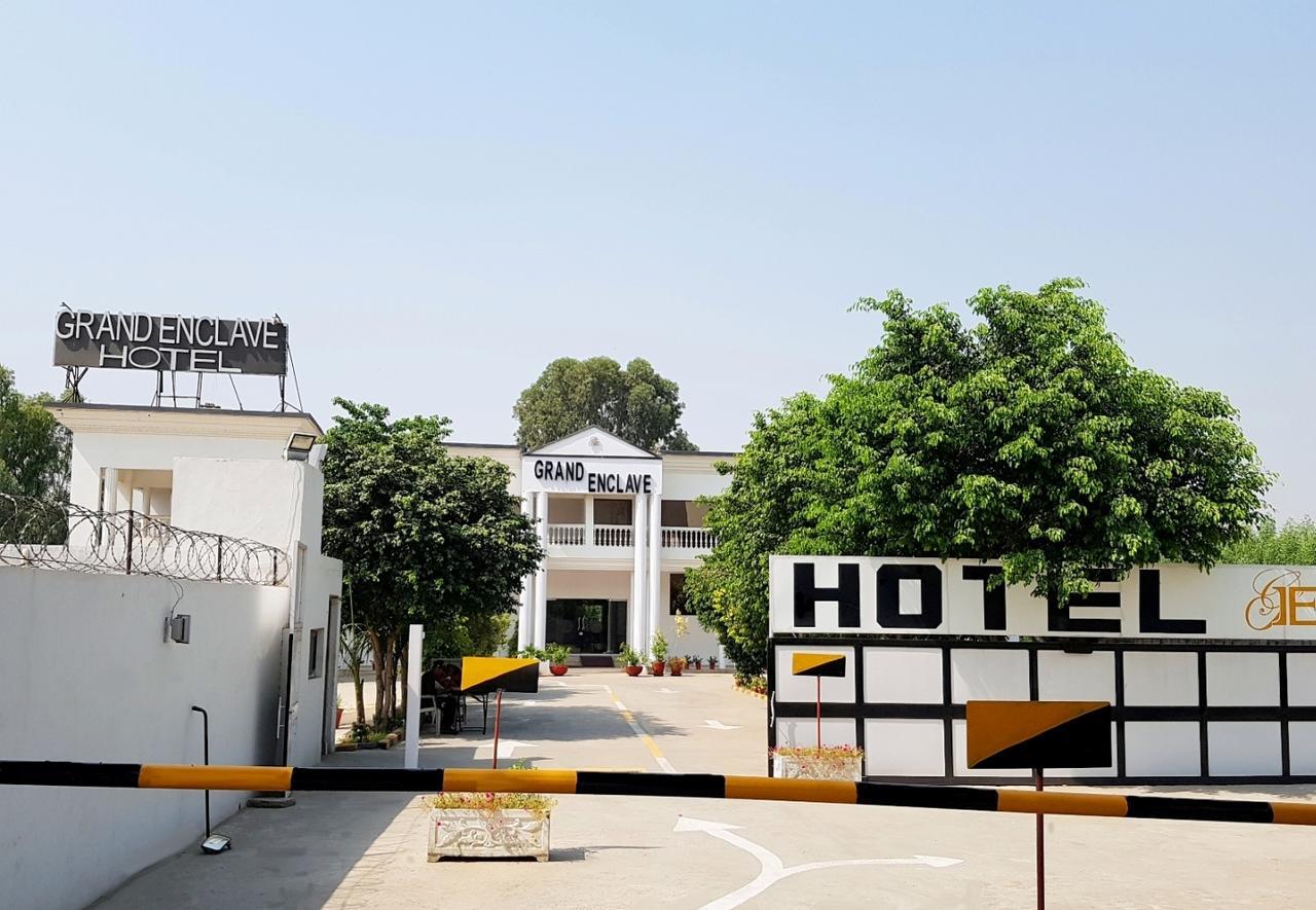 Grand Enclave Hotell Lahore Exteriör bild