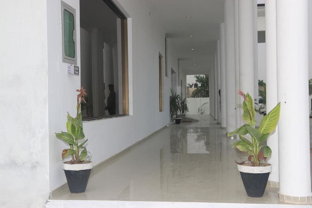 Grand Enclave Hotell Lahore Exteriör bild