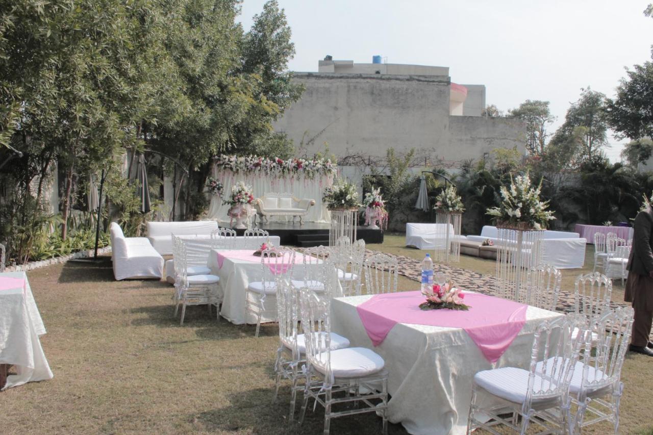 Grand Enclave Hotell Lahore Exteriör bild